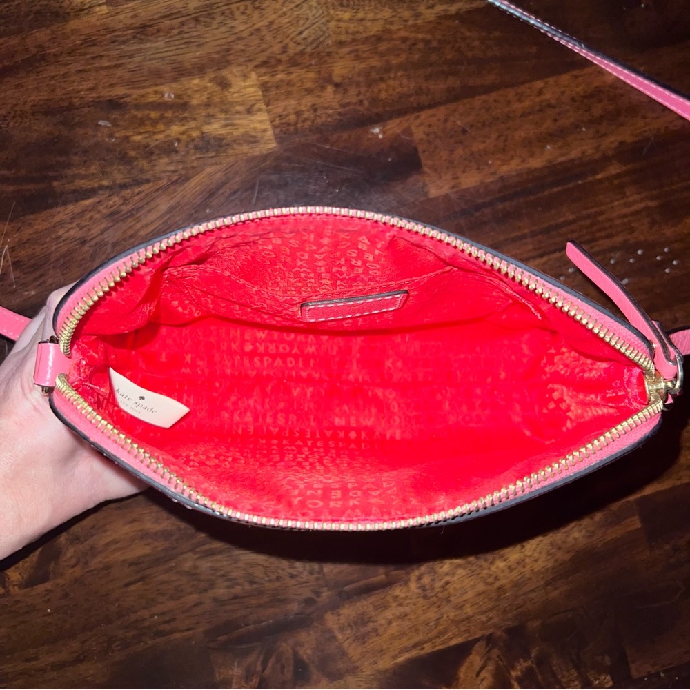 Kate Spade Crossbody - Picture 4 of 6